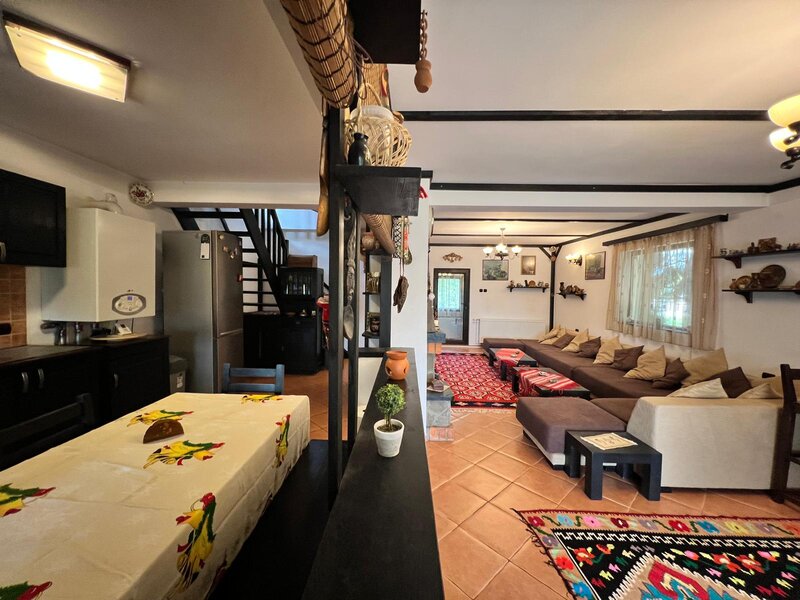 Brebu Prahova - Vila de vanzare S+P+E+M, 193 mp construiti, curte generoasa