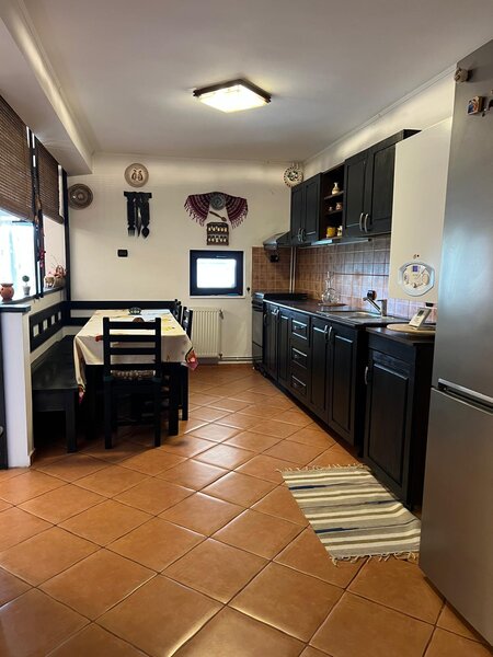 Brebu Prahova - Vila de vanzare S+P+E+M, 193 mp construiti, curte generoasa